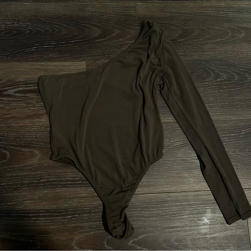 One shoulder long sleeve bodysuit